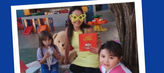 Família participando de atividade na escola